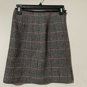 Talbots Petite wool blend Tweed pencil skirt. Size 2